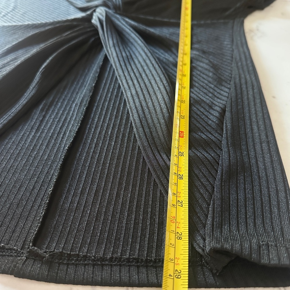 Privy Women’s Black Ribbed Sheer V-Neck Top/Blouse Msrmnts in Photos - Picture 9 of 9